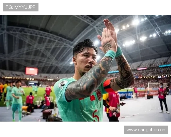 张琳芃衣柜里那一排球鞋比我一个月房租还贵