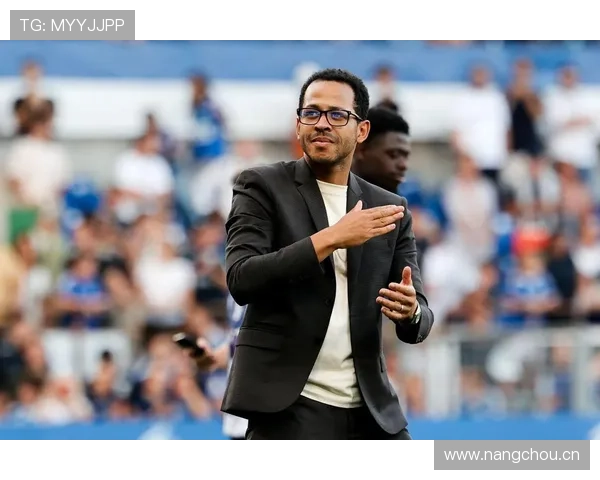 切尔西引援不断却表现混乱，核心框架缺失问题逐步反映在赛季走势中